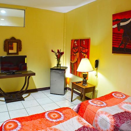 Hotel Plaza Cosiguina チナンデガ エクステリア 写真
