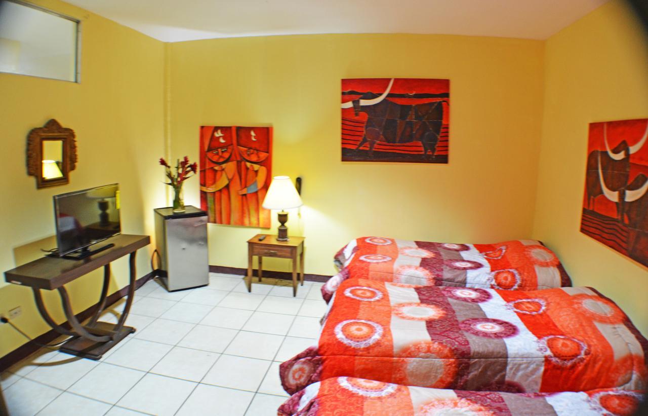 Hotel Plaza Cosiguina チナンデガ エクステリア 写真